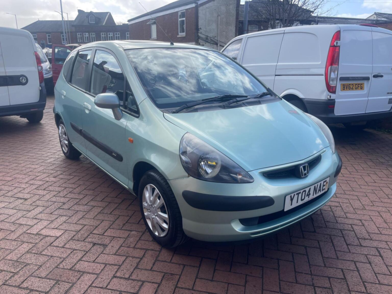 2004 Honda Jazz 1.4 I-Dsi Se CVT-7 5dr in Green — image 1