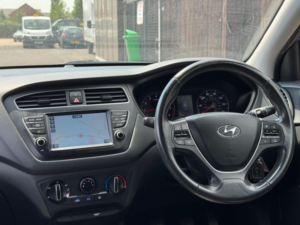 2019 Hyundai I20 1.2 Play Euro 6 (s/s) 5dr in Blue — image 4