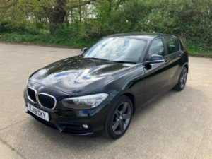 2019 BMW 1 Series 1.5 118i Sport 5-Door in Black — image 6