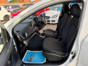 2017 Hyundai I10 1.2 Se Euro 6 5dr in White — image 4