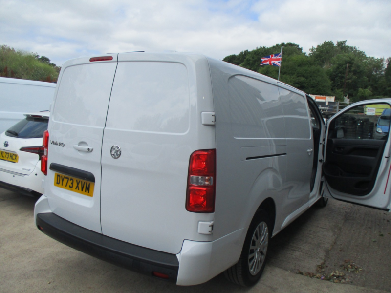 2023 Vauxhall Vivaro 1.5 Vivaro Pro 1.5td 100 M6 S/s L2h1 2900 Panel Van in White — image 1