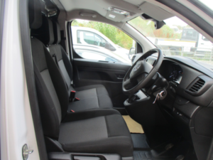 2023 Vauxhall Vivaro 1.5 Vivaro Pro 1.5td 100 M6 S/s L2h1 2900 Panel Van in White — image 4