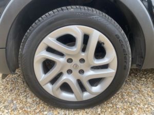 2015 Renault Captur 0.9 Dynamique Nav Tce 90 in Black — image 4