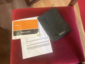 2015 Renault Captur 0.9 Dynamique Nav Tce 90 in Black — image 5
