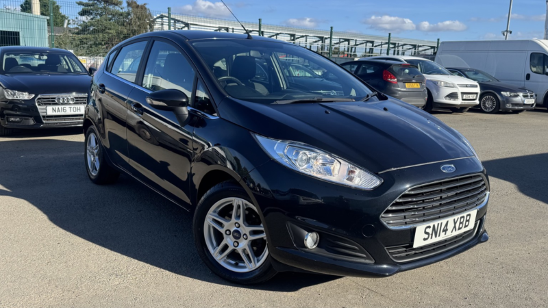 2014 Ford Fiesta 1.0 T Ecoboost Zetec in Black — image 1