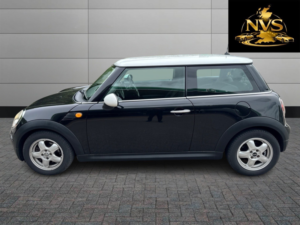 2009 MINI Hatch 1.6 Cooper Hatch in Black — image 4