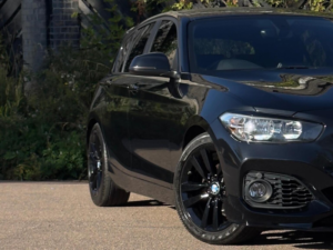 2018 BMW 1 Series 1.5 118i Sport Euro 6 (s/s) 5dr in Black — image 2