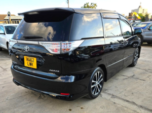 2012 Toyota Estima 2.4l Petrol - 7 Seater - Ulez/caz Pass - Free 18months Gold Warranty & 12months Breakdown in Black — image 4