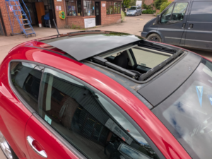 2012 Alfa Romeo Mito 1.4 Mito 1.4 Tb Multiair 135 Bhp Distinctive in Red — image 3