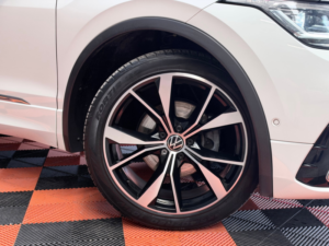 2022 Volkswagen Tiguan 1.5 Tsi R-Line SUV 5dr Petrol DSG Euro 6 (s/s) (150 Ps) in White — image 5