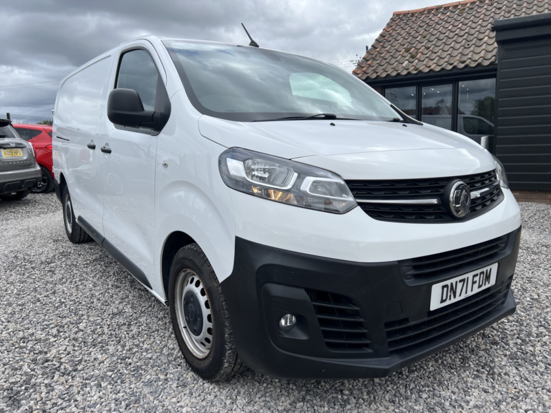2021 Vauxhall Vivaro 1.5 Turbo D 2900 Dynamic in White — image 1