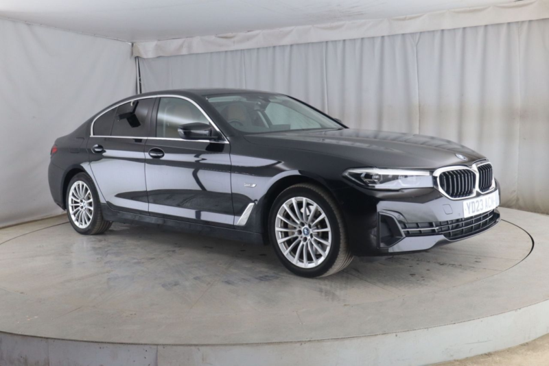 2023 BMW 5 Series 2.0 530e 12kwh Se Saloon 4dr Petrol Plug-In Hybrid Steptronic Euro 6 (s/s) (292 Ps) in Black — image 1