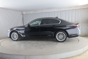 2023 BMW 5 Series 2.0 530e 12kwh Se Saloon 4dr Petrol Plug-In Hybrid Steptronic Euro 6 (s/s) (292 Ps) in Black — image 4