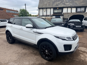 2018 Land Rover Range Rover Evoque Ed4 Se in White — image 3