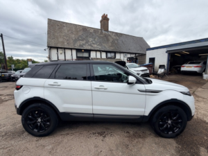 2018 Land Rover Range Rover Evoque Ed4 Se in White — image 5