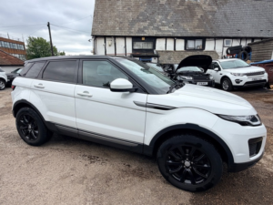 2018 Land Rover Range Rover Evoque Ed4 Se in White — image 6