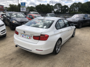 2013 BMW 3 Series 2.0 320i Sport Saloon in White — image 6