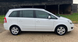 2014 Vauxhall Zafira 1.8 16v Exclusiv in White — image 3