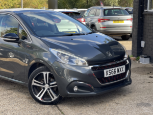 2016 Peugeot 208 1.2 Puretech Gt Line in Grey — image 3