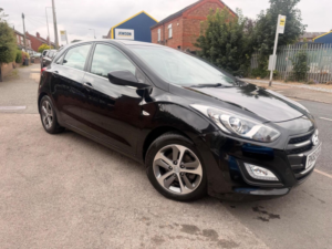 2015 Hyundai I30 1.4 Se Euro 6 5dr in Black — image 4