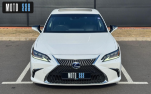2019 Lexus Es 2.5 300h E-CVT Euro 6 (s/s) 4dr in White — image 3