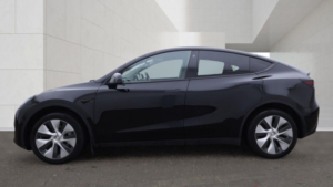 2024 Tesla Model Y (dual Motor) Long Range SUV 5dr Electric Auto 4wde (384 Bhp) in Black — image 6