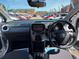 2020 Toyota Aygo 1.0 Vvt-I X-Trend Euro 6 5dr in White — image 2