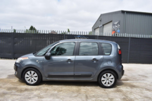 2011 Citroen C3 Picasso 1.6 Hdi Vtr+ Euro 5 5dr in Grey — image 4