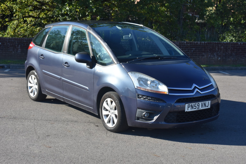 2009 Citroen C4 Picasso 1.6 Hdi Vtr+ in Purple — image 1