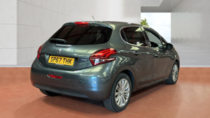 2017 Peugeot 208 1.2 Puretech Allure in Grey — image 4