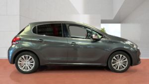 2017 Peugeot 208 1.2 Puretech Allure in Grey — image 5