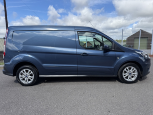 2021 Ford Transit Connect 1.5 Transit Connect Limited Van 240 L2 1.5l Ecoblue 120ps Fwd 6 Speed Manual in Blue — image 2