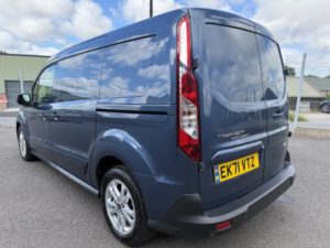 2021 Ford Transit Connect 1.5 Transit Connect Limited Van 240 L2 1.5l Ecoblue 120ps Fwd 6 Speed Manual in Blue — image 5