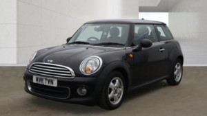 2011 MINI Hatch 1.6 One Hatch in Black — image 3