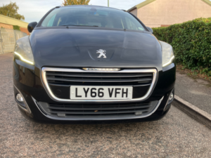2017 Peugeot 5008 1.6 Bluehdi Allure MPV 5dr Diesel Eat Euro 6 (s/s) (120 Ps) in Black — image 2