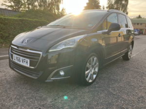 2017 Peugeot 5008 1.6 Bluehdi Allure MPV 5dr Diesel Eat Euro 6 (s/s) (120 Ps) in Black — image 3