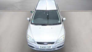 2007 Ford Focus 1.6 Ghia 5dr in Silver — image 3