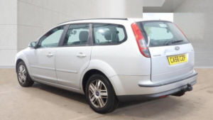 2007 Ford Focus 1.6 Ghia 5dr in Silver — image 5