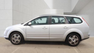 2007 Ford Focus 1.6 Ghia 5dr in Silver — image 6