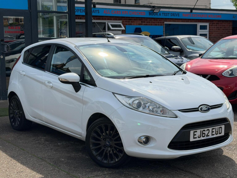 2012 Ford Fiesta 1.4 Titanium 5dr in White — image 1