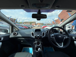 2012 Ford Fiesta 1.4 Titanium 5dr in White — image 2