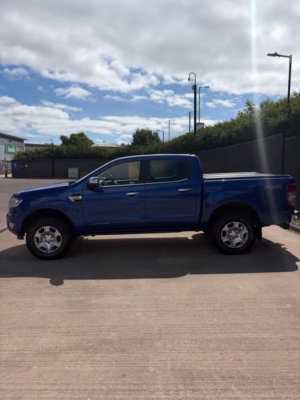 2018 Ford Ranger 2.2 Tdci Limited 1 Pickup Double Cab 4dr Diesel Manual 4WD Euro 5 (s/s) (eco Axle) (160 Ps) in Blue — image 2