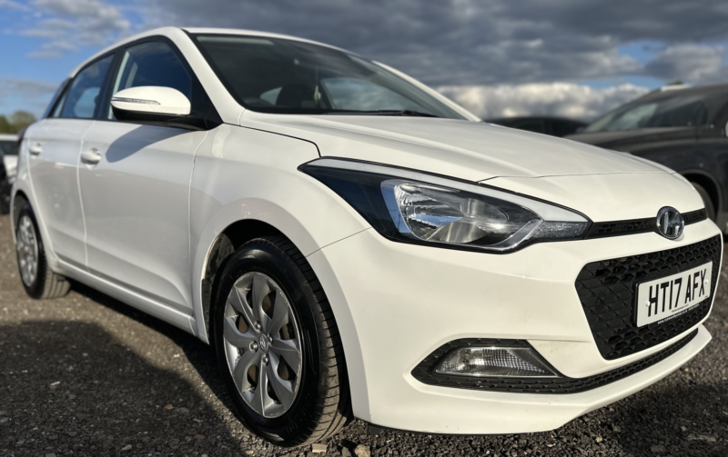 2017 Hyundai I20 1.2 I20 S 1.2 75ps in White — image 1