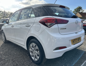 2017 Hyundai I20 1.2 I20 S 1.2 75ps in White — image 4