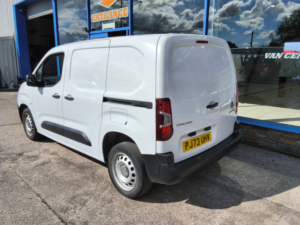 2023 Citroen Berlingo 1.5 Bluehdi 1000 Enterprise Edition M Panel Van 5dr Diesel Manual Swb Euro 6 100 Ps in White — image 5