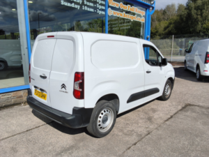 2023 Citroen Berlingo 1.5 Bluehdi 1000 Enterprise Edition M Panel Van 5dr Diesel Manual Swb Euro 6 100 Ps in White — image 6