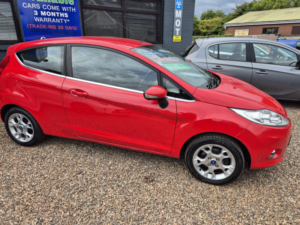 2012 Ford Fiesta 1.3 Zetec in Red — image 3