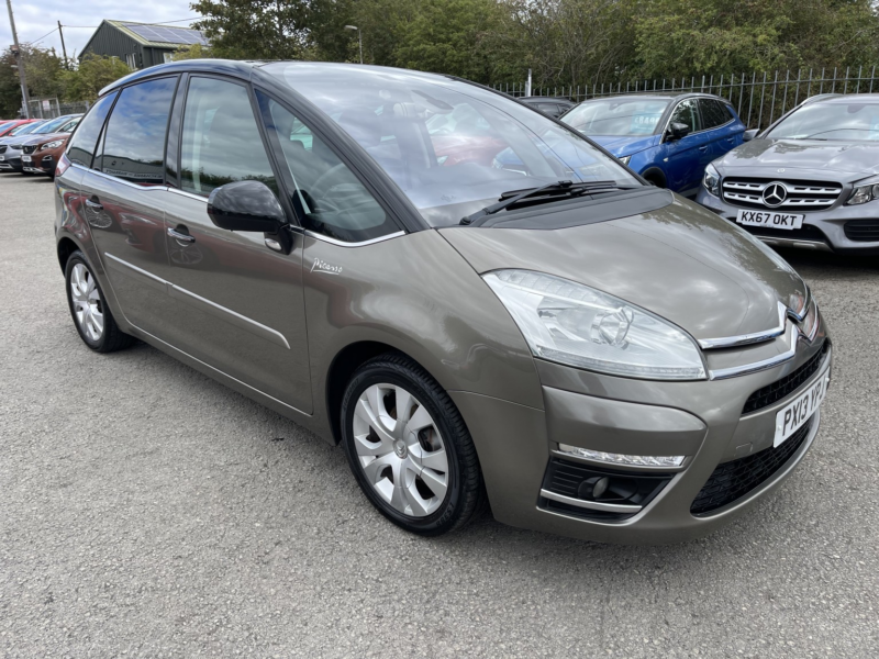 2013 Citroen C4 Picasso 1.6 Hdi Platinum in Brown — image 1