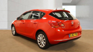 2012 Vauxhall Astra 1.4 16v Active Euro 5 5dr in Red — image 3
