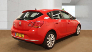 2012 Vauxhall Astra 1.4 16v Active Euro 5 5dr in Red — image 4